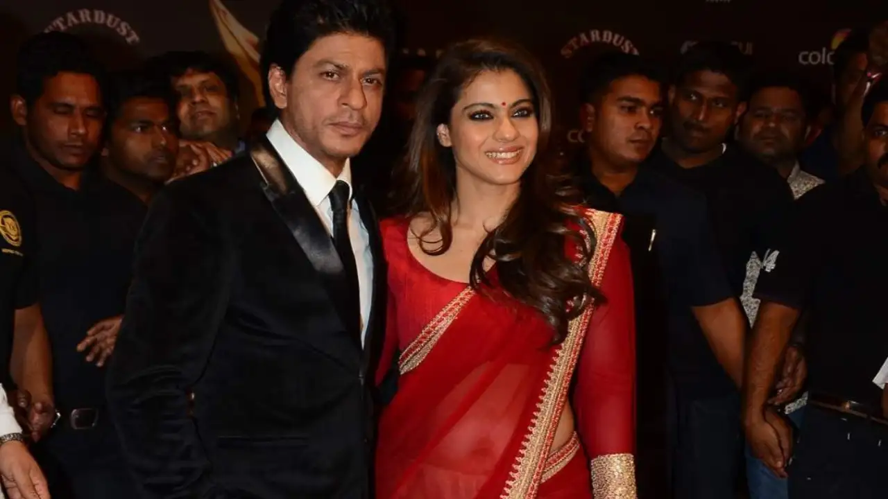 Shah Rukh Khan croons DDLJ’s song for Kajol, recreates Raj-Simran magic at Red Sea International Film Festival Shah Rukh Khan croons DDLJ’s song for Kajol, recreates Raj-Simran magic at Red Sea International Film Festival