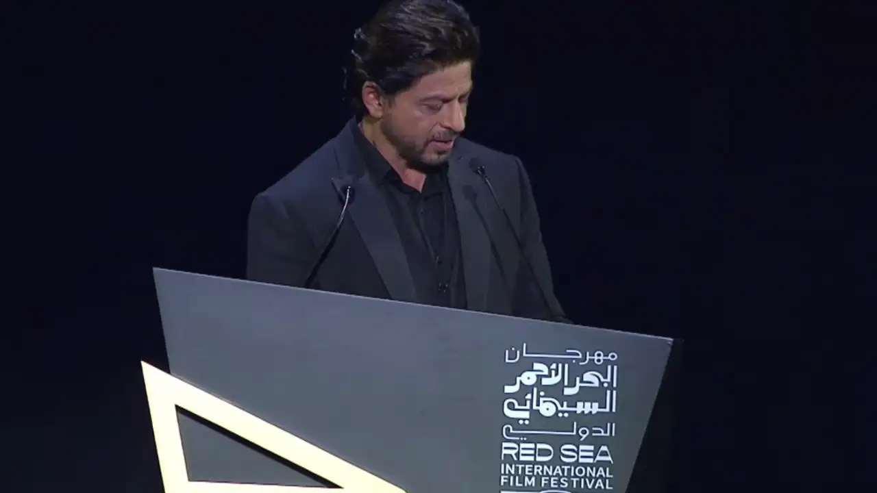 WATCH: Shah Rukh Khan honoured at Crimson Sea Worldwide Movie Pageant, says ‘Movie is life’