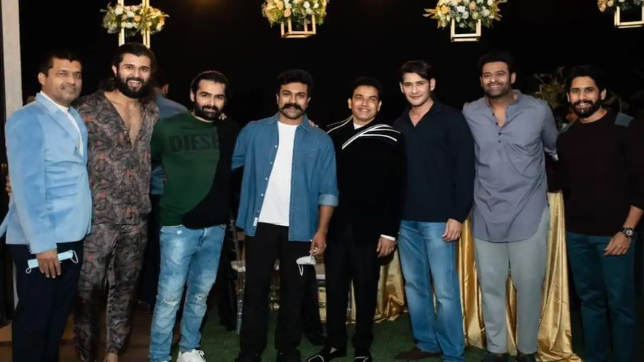 Throwback Thursday: When kid Vijay Deverakonda posed with 'Big Boys' Prabhas, Ram Charan, Mahesh Babu Vijay Deverakonda posed with Prabhas, Ram Charan, Mahesh Babu