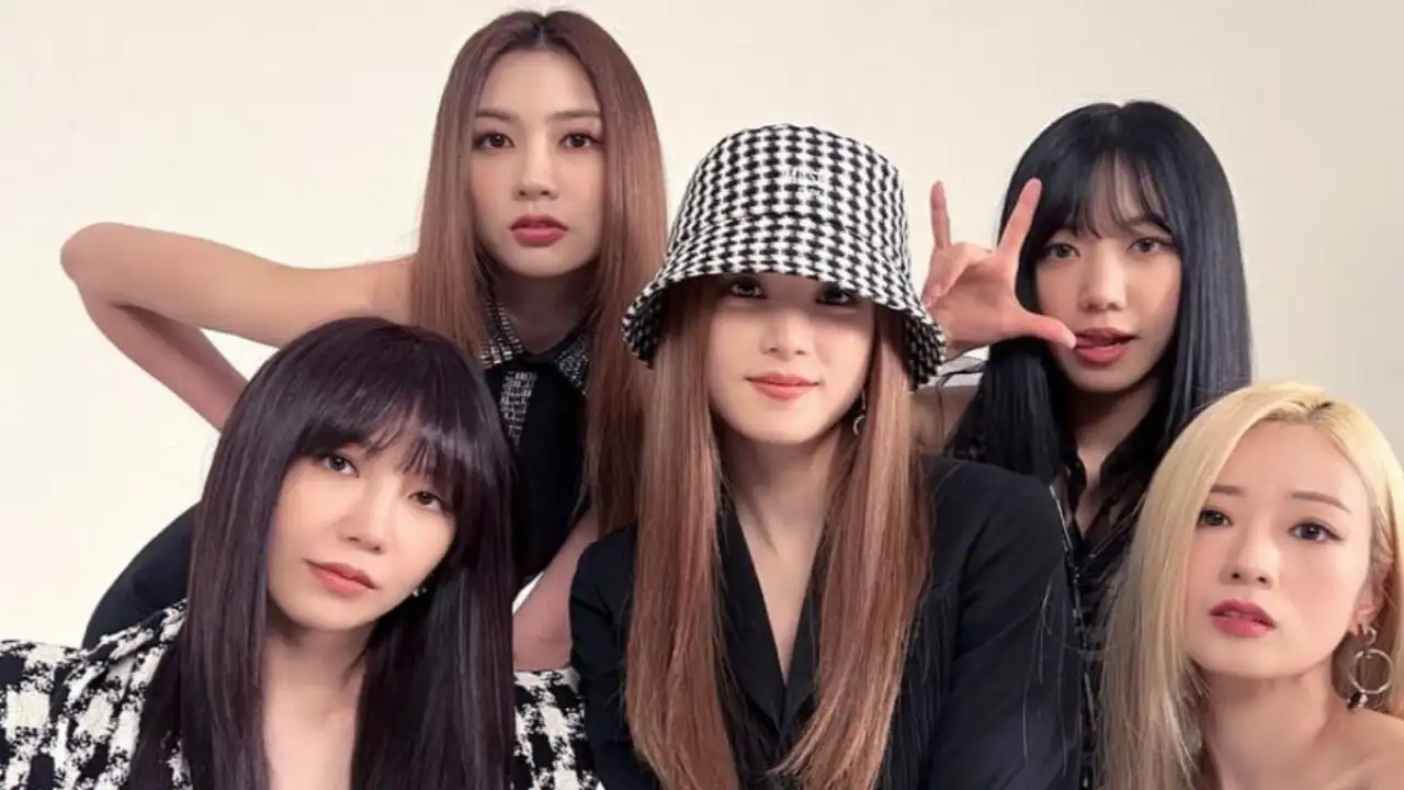Apink Apink: courtesy Apink Instagram