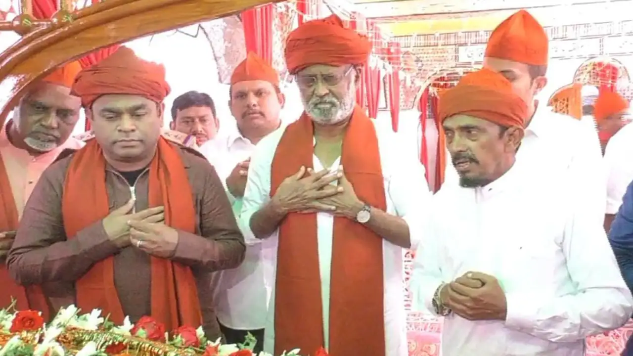Rajinikanth visits the Ameen Peer Dargah Photo Courtesy: (Twitter)
