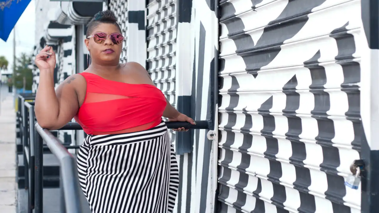 Curvy sales women fashion