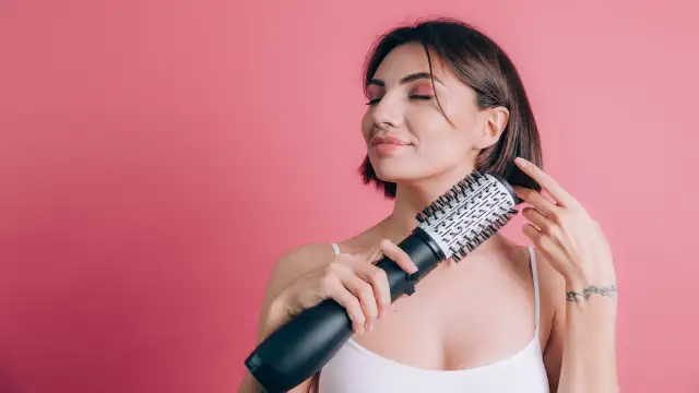 8 Best Hot Air Brushes for Short Hair to Ease Styling | PINKVILLA 8 Best Hot Air Brushes for Short Hair to Ease Styling | PINKVILLA