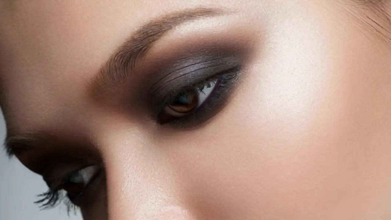 25 Best Makeup Tips for Brown Eyes to Glam up Your Look