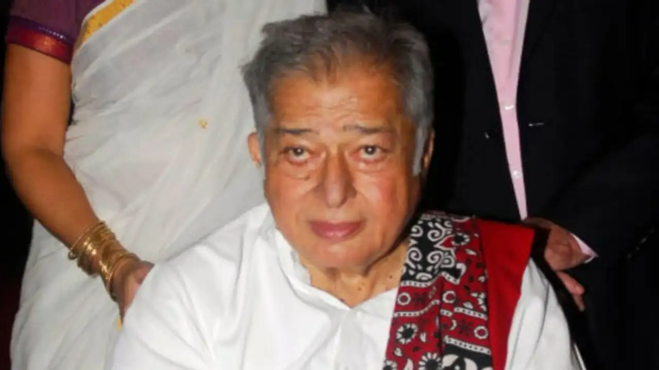 Picture courtesy: Pinkvilla Throwback picture of late Shashi Kapoor