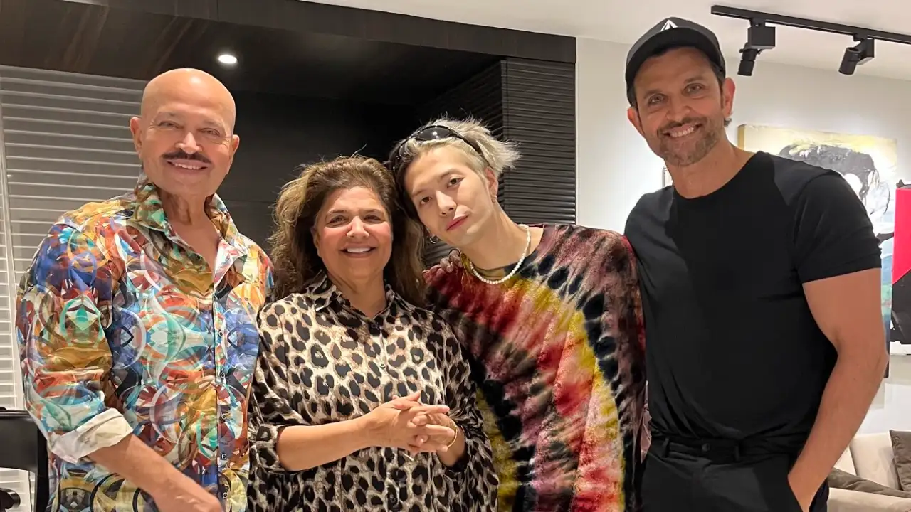Jackson Wang with Rakesh, Pinkie and Hrithik Roshan Jackson Wang with Rakesh, Pinkie and Hrithik Roshan