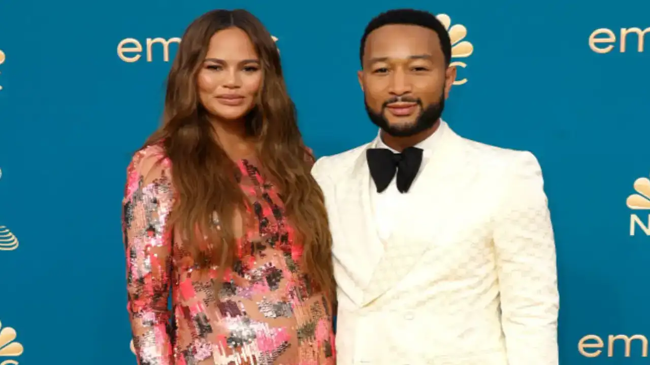 Chrissy Teigen and John Legend welcome a ‘little baby’ Chrissy Teigen and John Legend