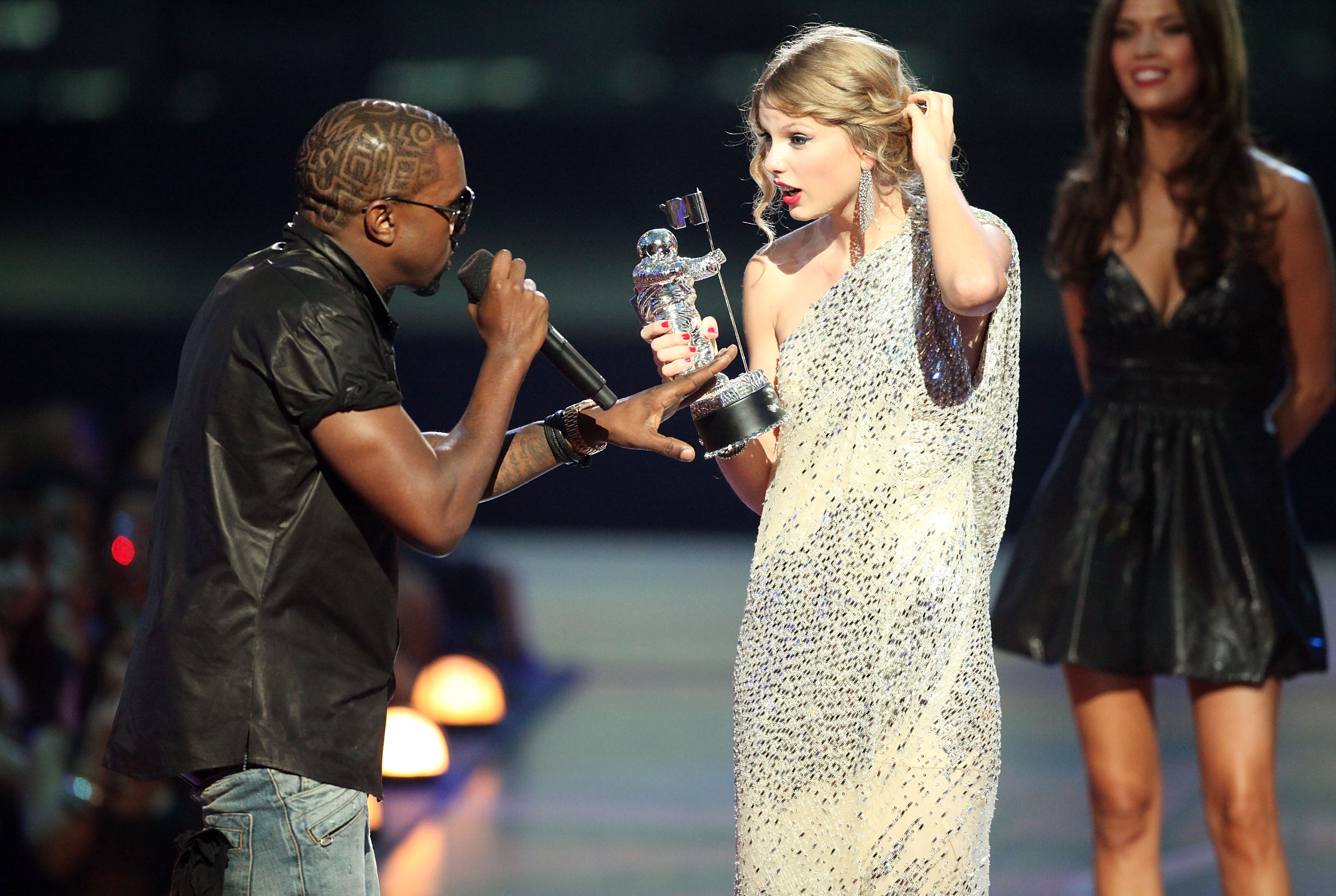 Kanye West and Taylor Swift at MTV VMAs 2009 (Image: Getty Images)