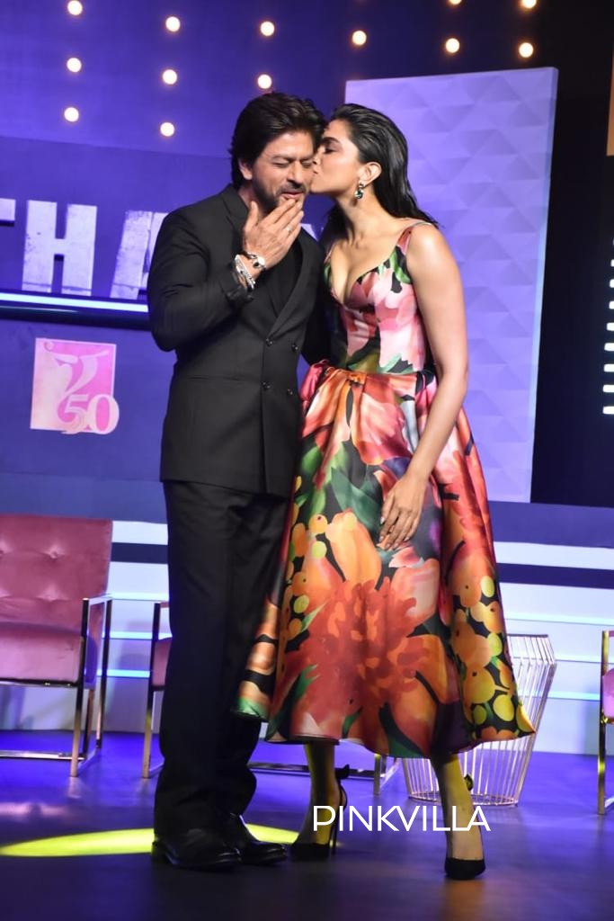 Deepika Padukone plants a kiss on Shah Rukh Khan at Pathaan press meet