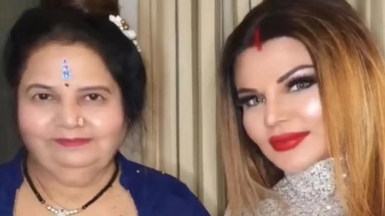 Farah Khan, Rashami Desai attend Rakhi Sawant's mother Jaya Bheda's funeral to pay their last respects Farah Khan, Rashami Desai attend Rakhi Sawant's mother Jaya Bheda's funeral to pay their last respects