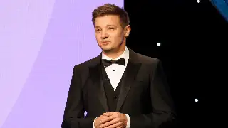 Jeremy Renner shares video from his spa day in ICU following snow plow accident