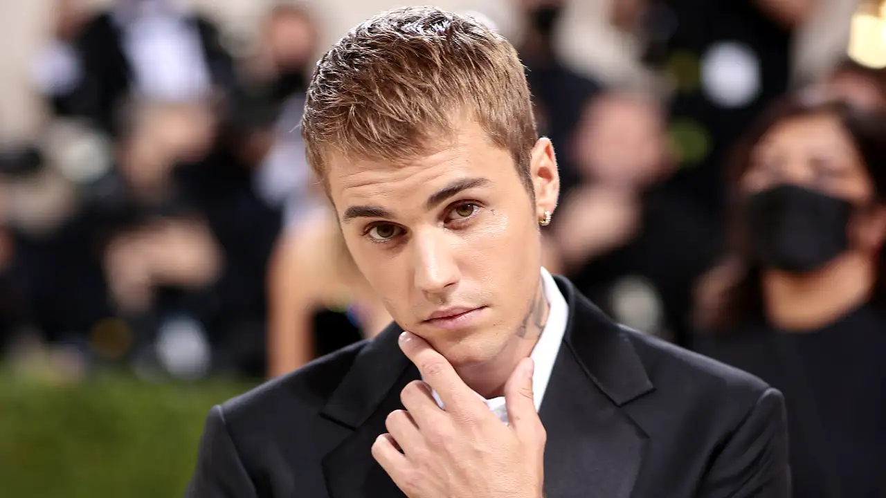 Justin Bieber Death Hoax: The Singer Is Alive  Virus Claim Debunked