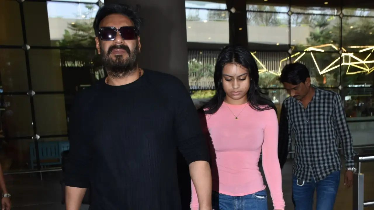 Picture courtesy: Viral Bhayani Ajay Devgn clicked with daughter Nysa