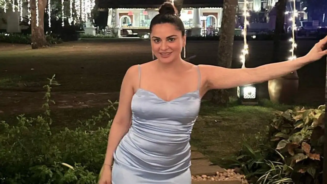 This is WHY Shraddha Arya gets late to work; Can you relate? This is WHY Shraddha Arya gets late to work; Can you relate?