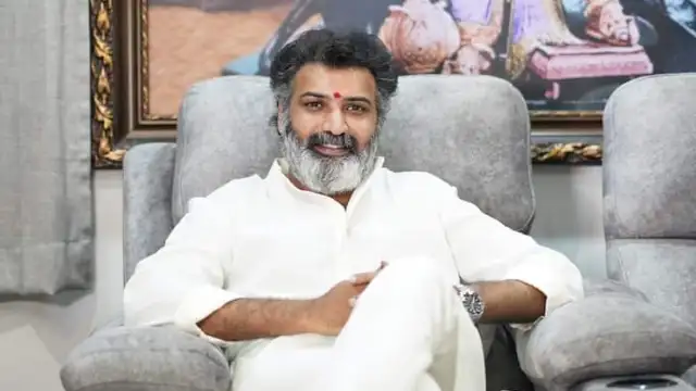 Jr NTR's cousin Taraka Ratna collapses at a rally due to cardiac arrest;  Balakrishna shares health update | PINKVILLA