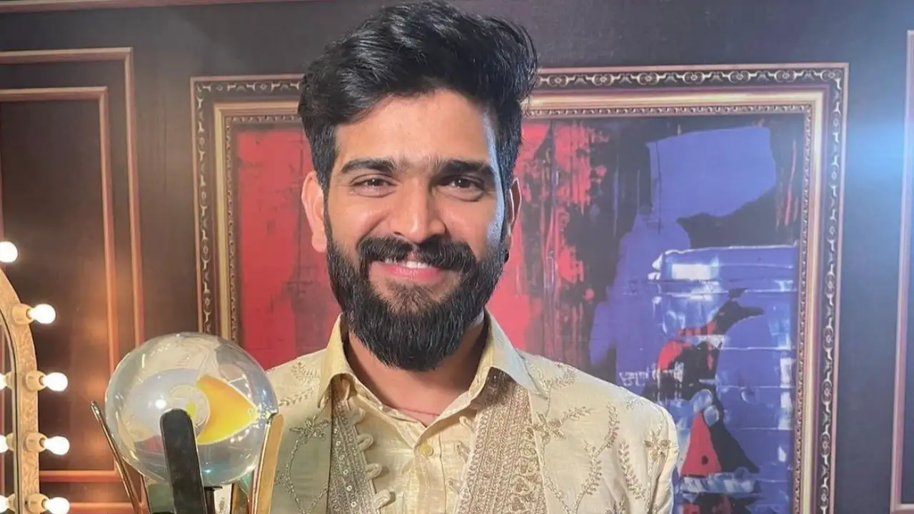 Kichcha Sudeep's Bigg Boss Kannada 9: Roopesh lifts the trophy; Here's everything about the grand finale | PINKVILLA Kichcha Sudeep's Bigg Boss Kannada 9: Roopesh lifts the trophy; Here's everything about the grand finale | PINKVILLA