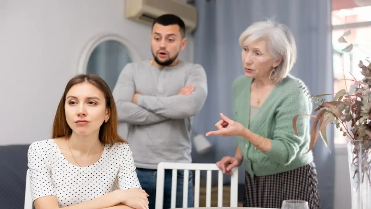 Zodiac Signs Who Come Across as Materialistic In-Laws Zodiac Signs Who Come Across as Materialistic In-Laws