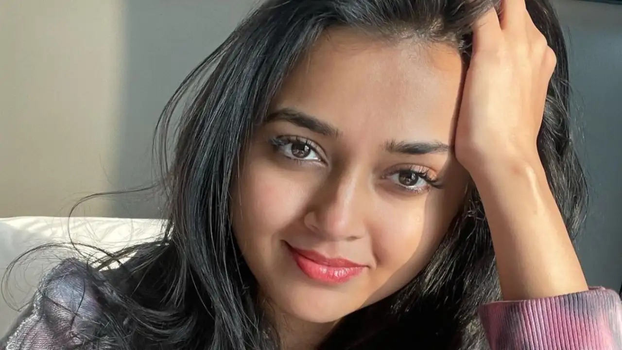 Tejasswi Prakash looks uber cool as she decks up in a white printed dress Tejasswi Prakash looks uber cool as she decks up in a white printed dress