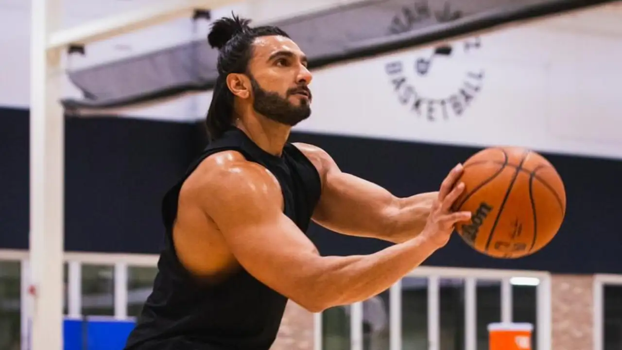 Ranveer Singh to play with Simu Liu, Hasan Minhaj and other Global icons at NBA All-star celebrity game 2023 Ranveer Singh to play with Simu Liu, Hasan Minhaj and other Global icons at NBA All-star celebrity game 2023