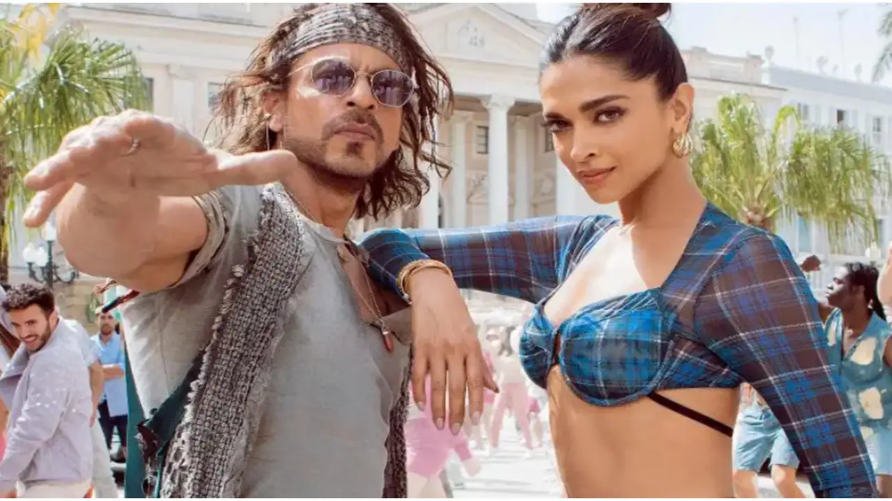 1508429940 deepika padukone says shah rukh khan is at inner peace currently marvels over his generosity as a co star 1280*720