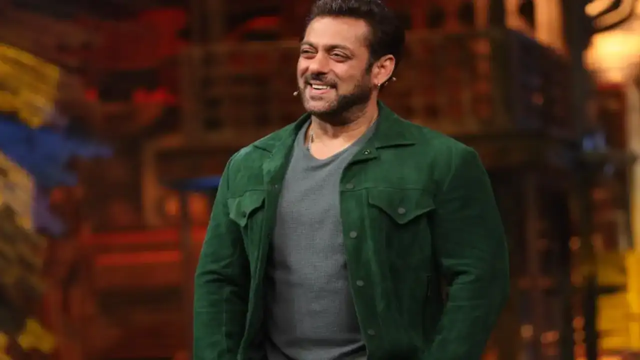 Bigg Boss 16 Grand Finale: Salman Khan jokes, 'Main out of choice single nahin hun' | PINKVILLA Bigg Boss 16 Grand Finale: Salman Khan jokes, 'Main out of choice single nahin hun' | PINKVILLA