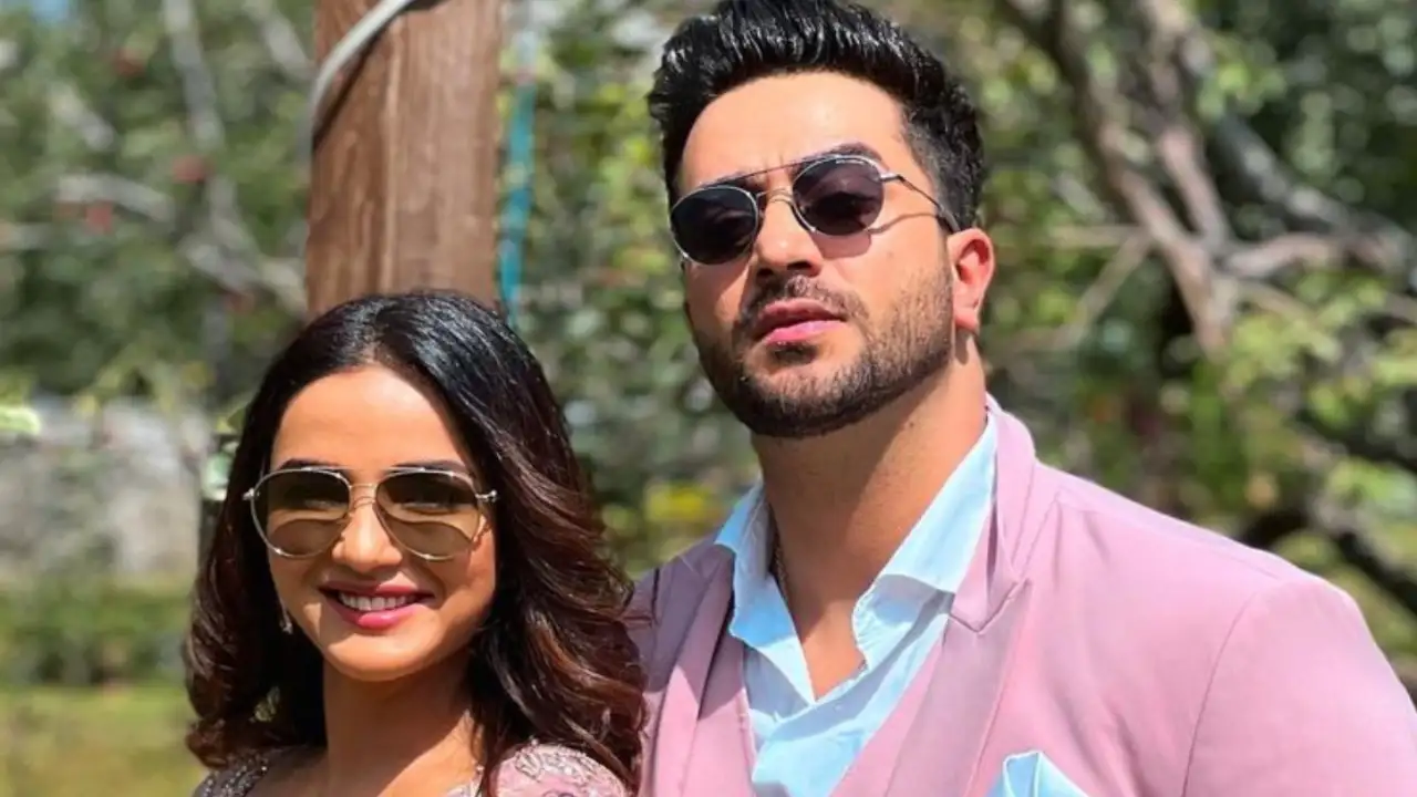 Jasmin Bhasin and Aly Goni Jasmin Bhasin and Aly Goni