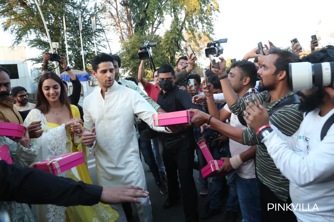 Sidharth Malhotra and Kiara Advani arrive in Mumbai