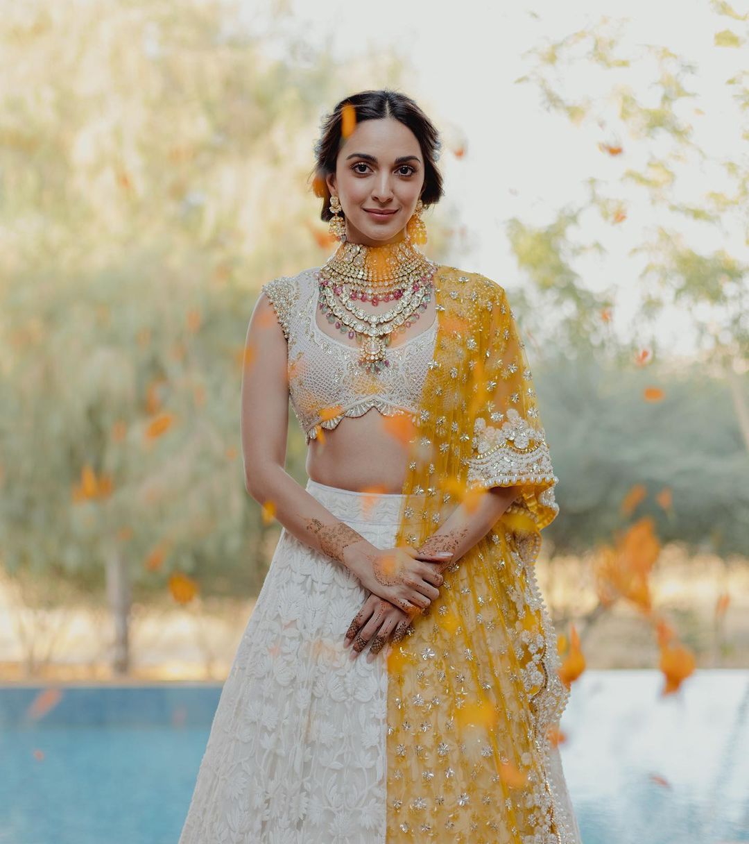 Kiara Advani wears heavy polki jewellery for her Mehendi look