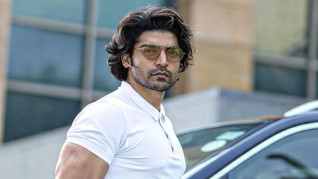 Gurmeet Choudhary shares picture of chiseled body, reveals his training  regime; fans go weak in the knee | PINKVILLA