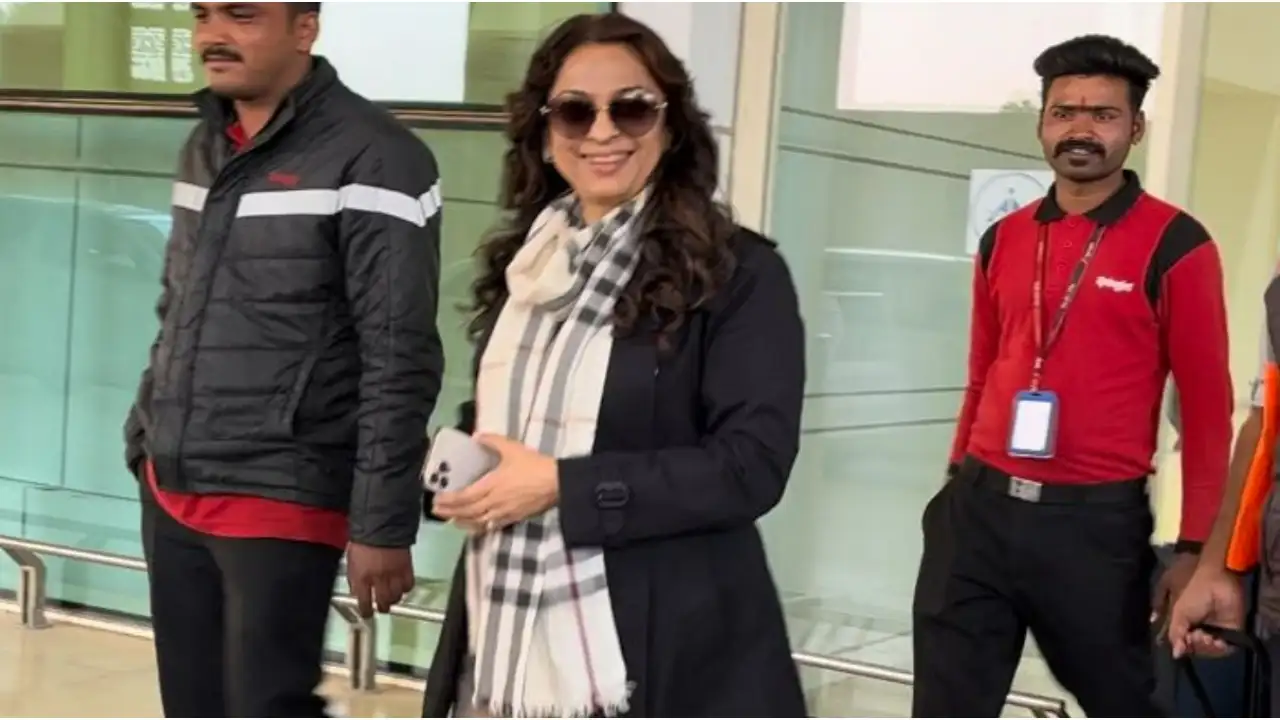 Juhi Chawla reaches Jaisalmer