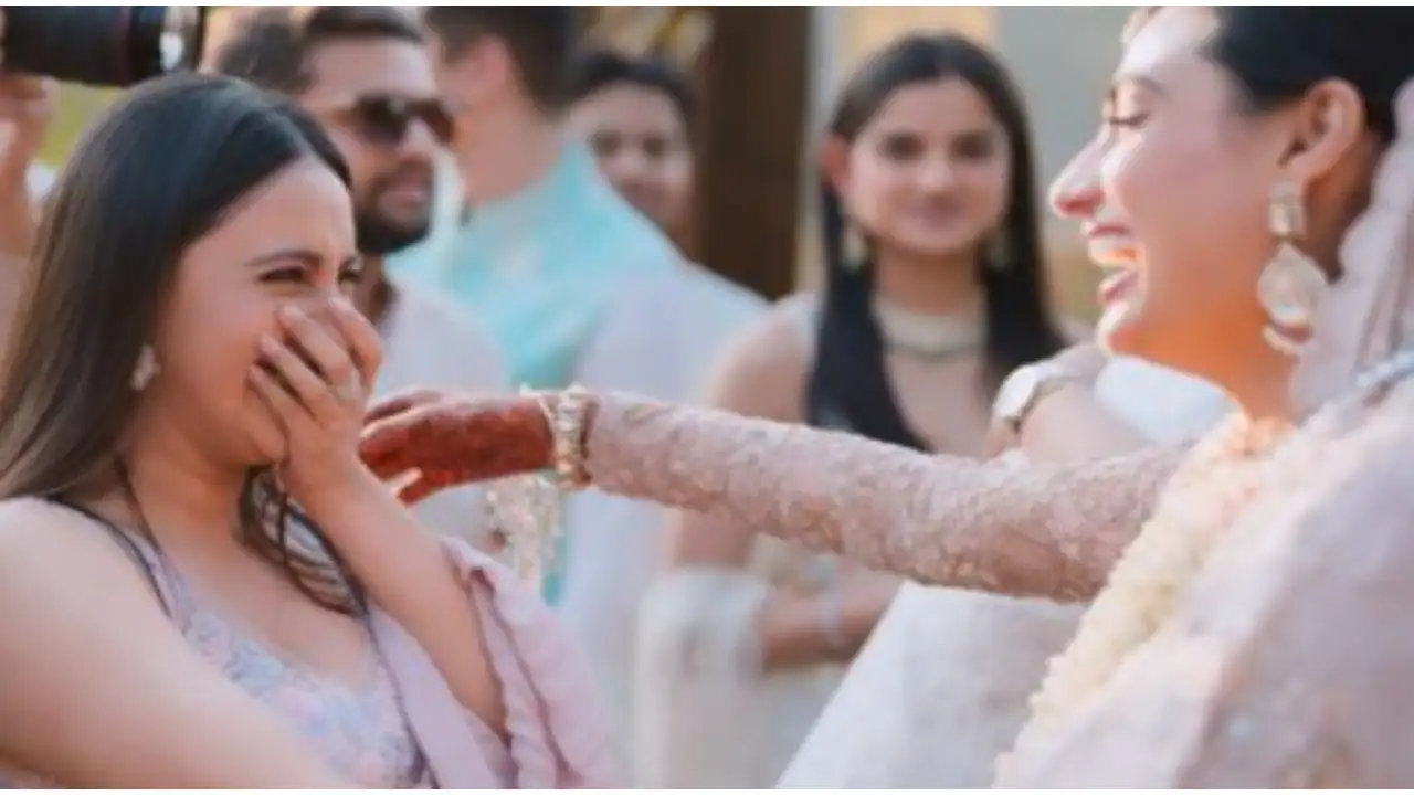 Athiya Shetty’s BFF Akansha Ranjan shares candid PIC from the wedding; The caption will make you go ROFL Athiya Shetty’s BFF Akansha Ranjan shares candid PIC from the wedding; The caption will make you go ROFL