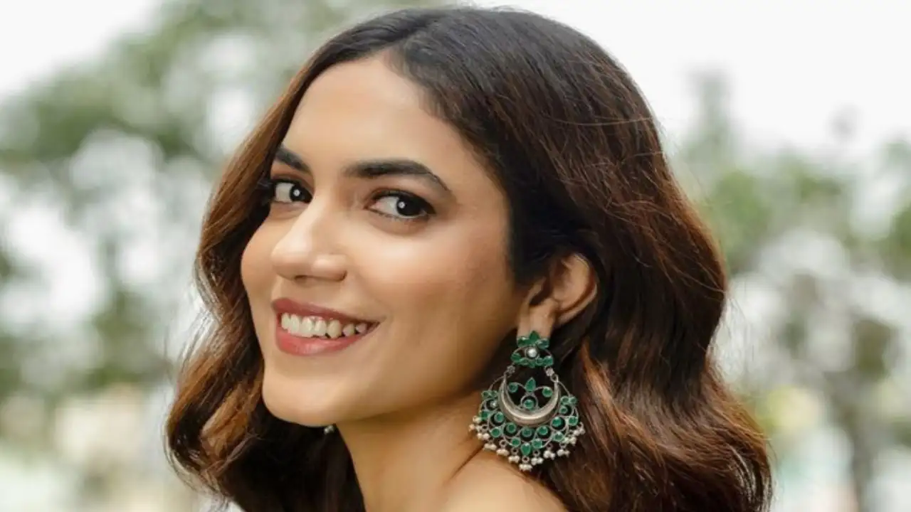 894370978 ritu varma 1280*720