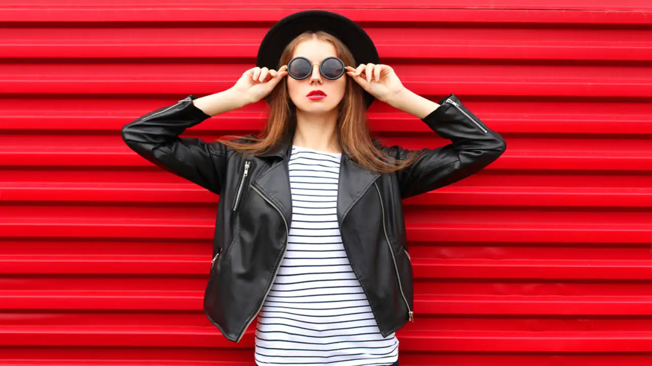 Leather jacket/ timeless bag/ red jumpsuit : the style combo