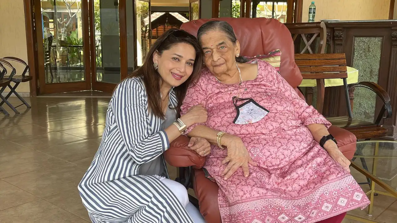 Madhuri Dixit shares throwback picture with her late mother, Says ‘we will celebrate her life…’ Madhuri Dixit shares throwback picture with her late mother, Says ‘we will celebrate her life…’