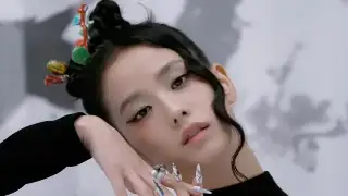 BLACKPINK’s Jisoo looks gorgeous in visual film; Shatters record for highest pre-orders by a female soloist