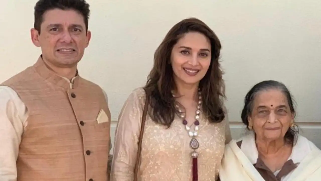 1398913625 madhuri dixit husband dr shriram nene and mother 1280*720