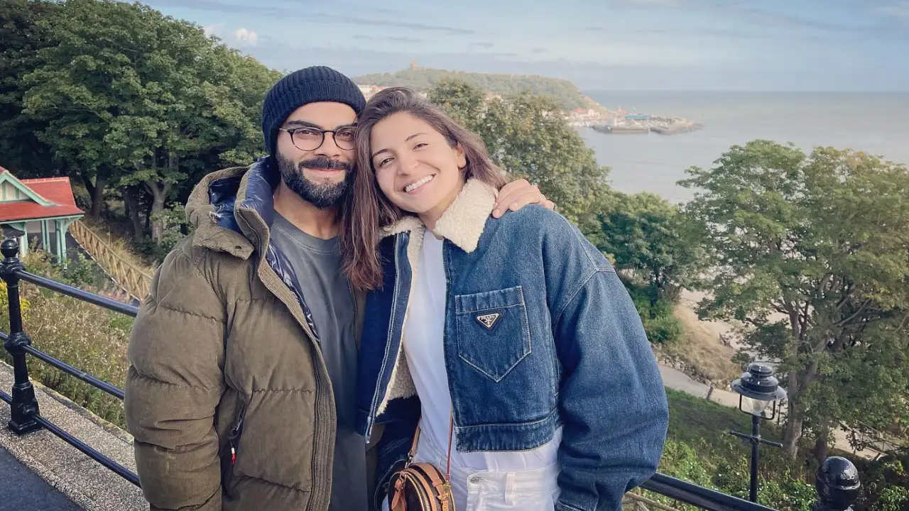 Virat Kohli reacts to Anushka Sharma’s stunning outfit from last night’s event.