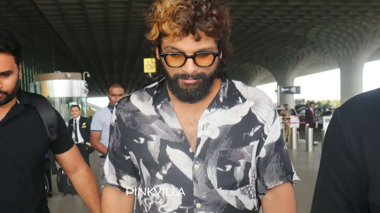 PHOTOS: Allu Arjun flaunts his golden hair look for Pushpa 2 ...