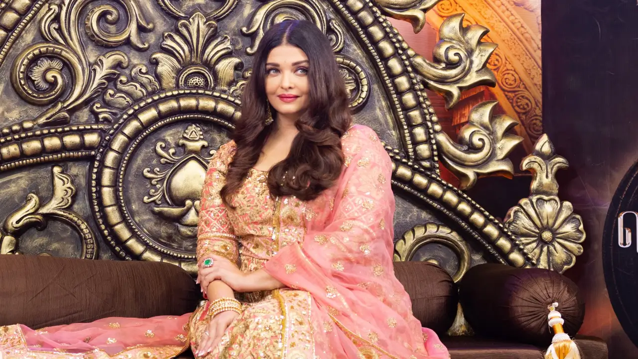 1590303126 aishwarya bachchan at ponniyin selvan launch event 1280*720