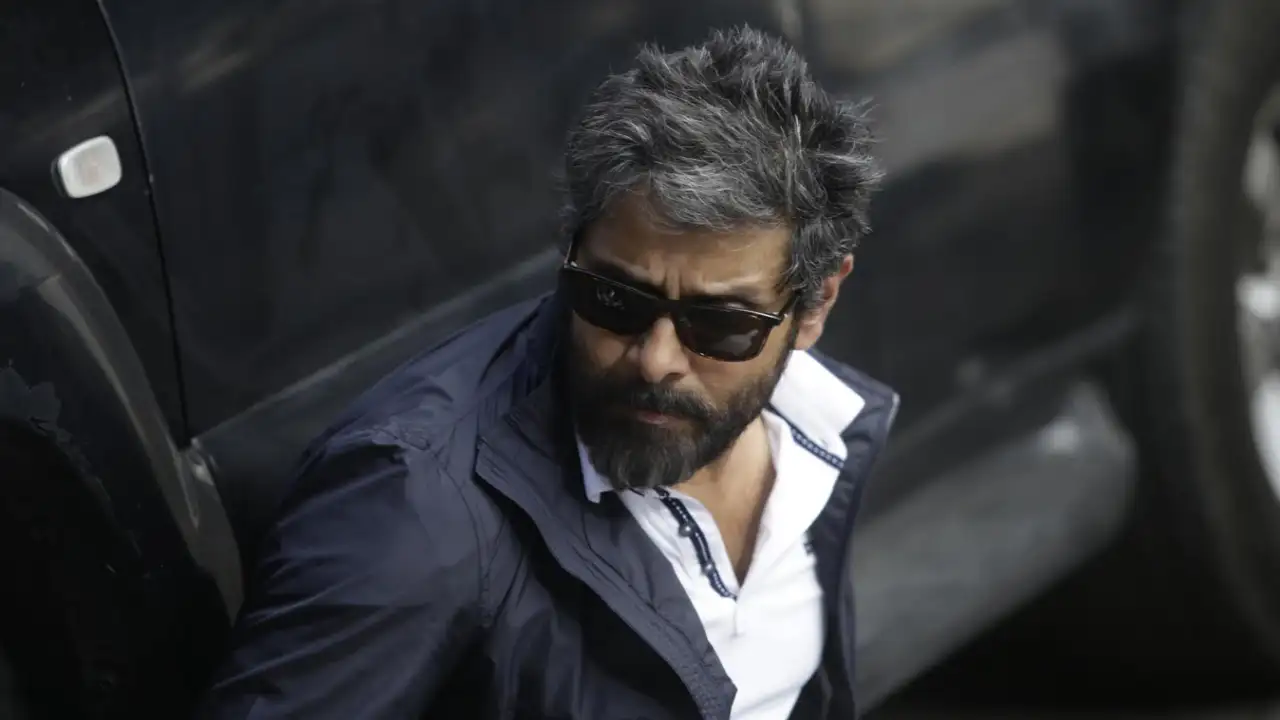 Chiyaan Vikram in Dhruva Natchathiram (Credits: Twitter) Chiyaan Vikram, Dhruva Natchathiram