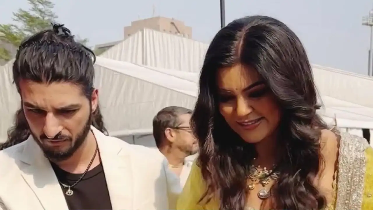 1773426897 sushmita sen spotted with rohman shawl after walking the ramp at lfw says logo ki dua hai mere paas video 1280*720