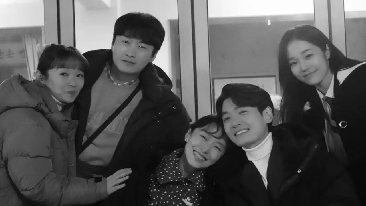 Crash Course In Romance Cast; Picture Courtesy: Jung Kyung Ho’s Instagram Crash Course In Romance Cast; Picture Courtesy: Jung Kyung Ho’s Instagram