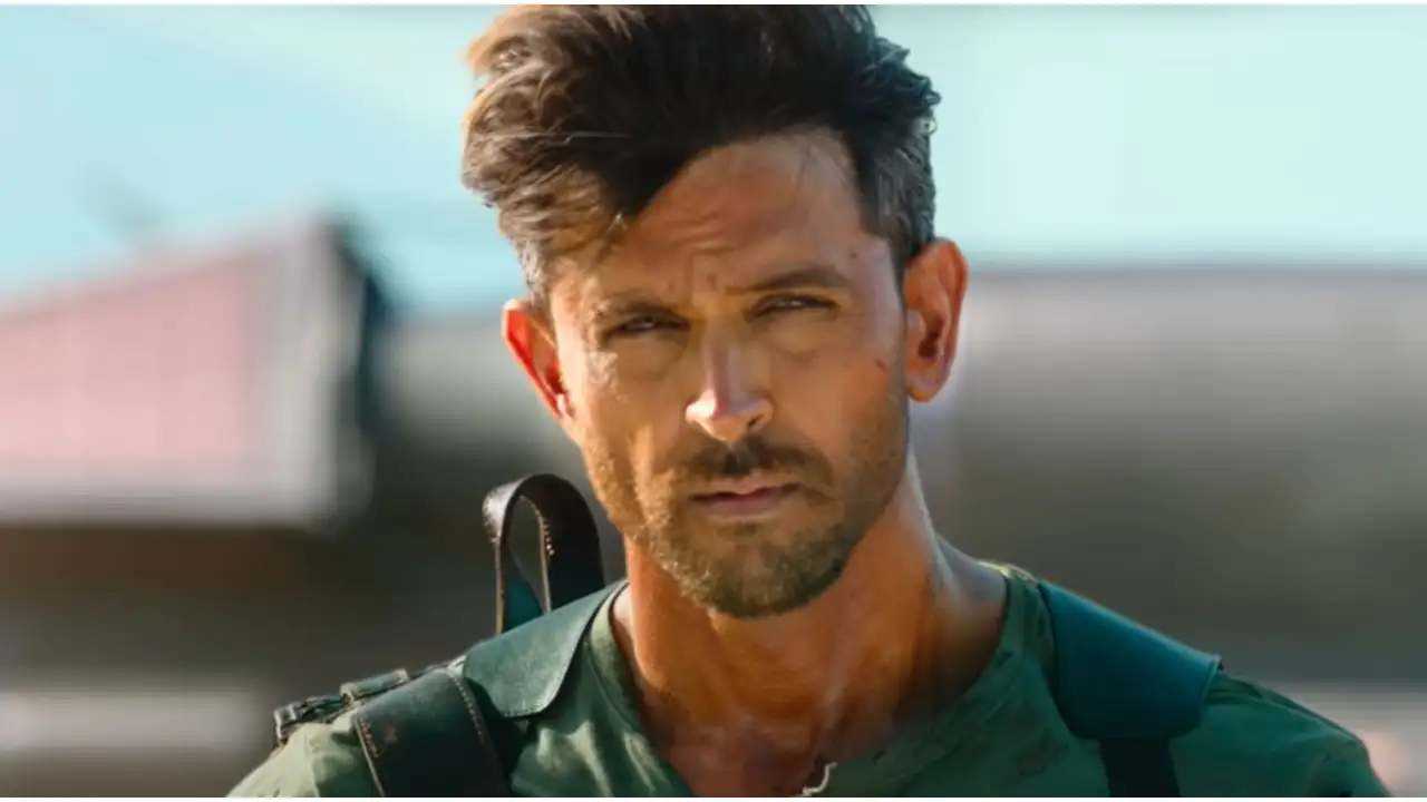1892256331 exclusive hrithik roshan to have a special slow motion walk in fighter 1280*720
