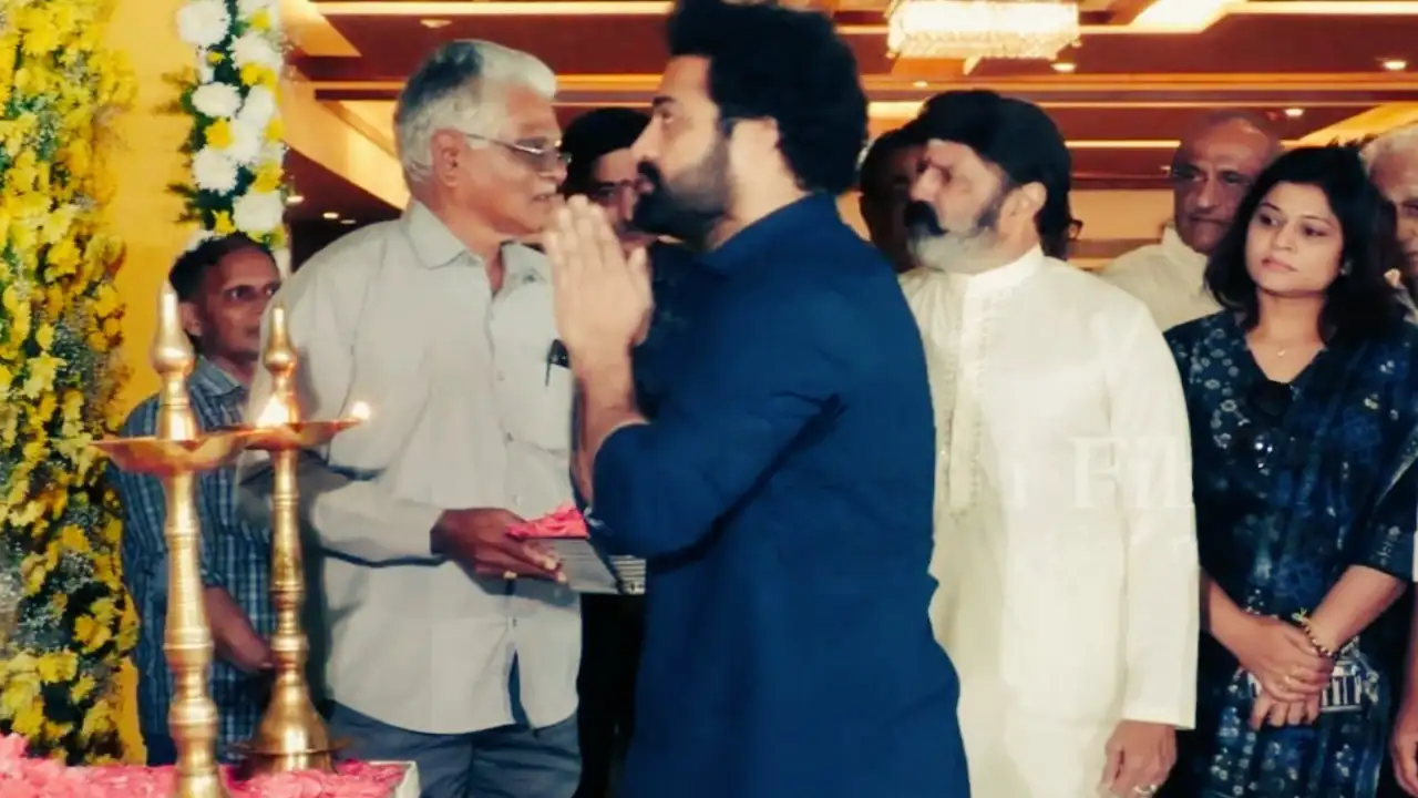 1976401551 jr ntr at taraka ratna shraddha ceremony 1280*720