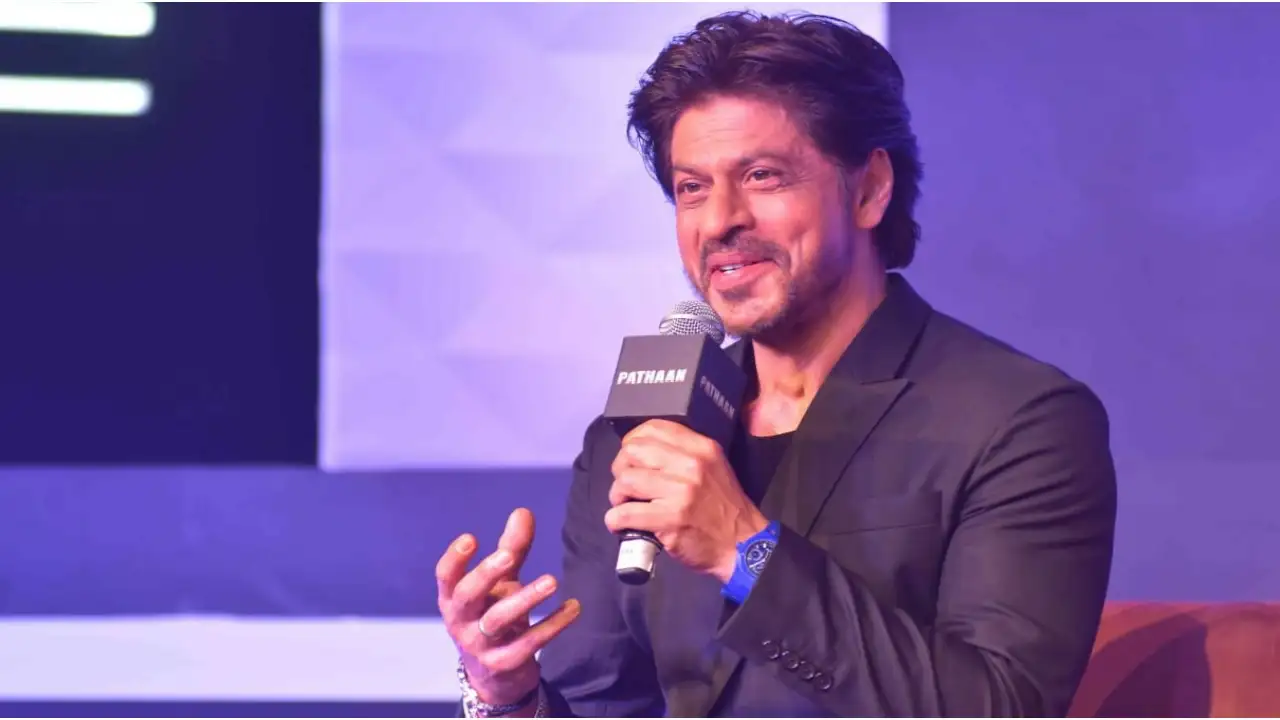 Picture courtesy: Instagram Shah Rukh Khan looks handsome