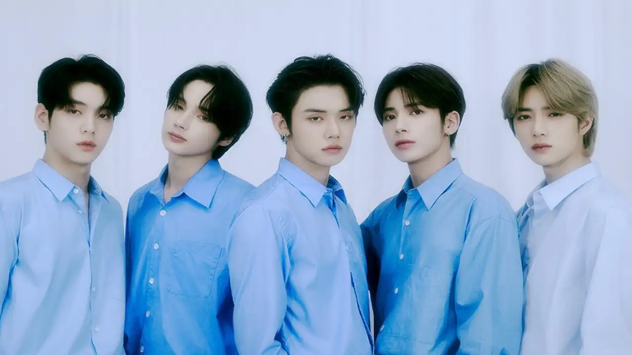 TOMORROW X TOGETHER; Picture Courtesy: Instagram @txt_bighit