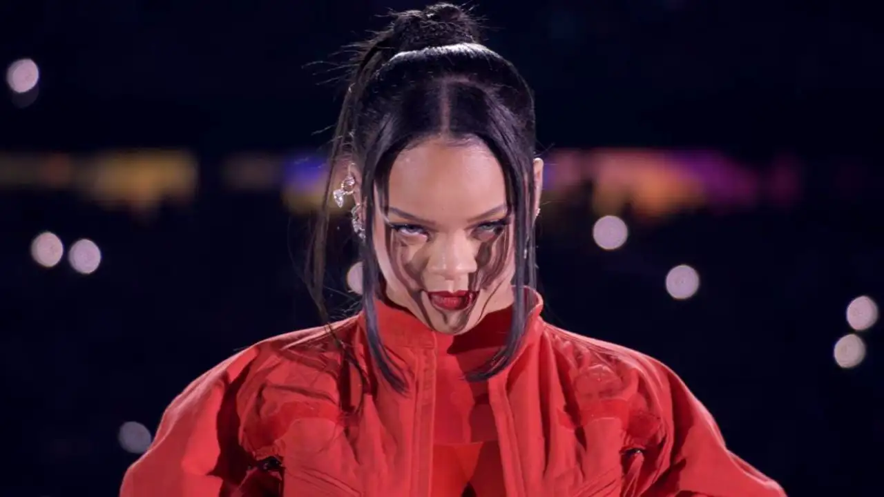 66391213 rihanna umbrella 1280*720