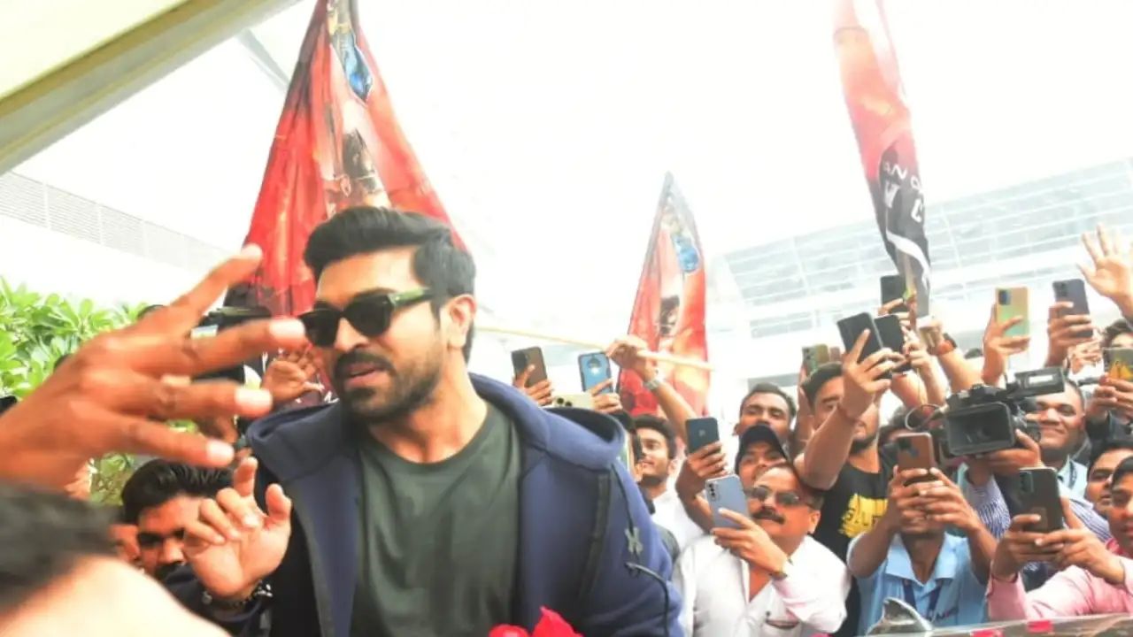 715741640 ram charan delhi airport 1280*720