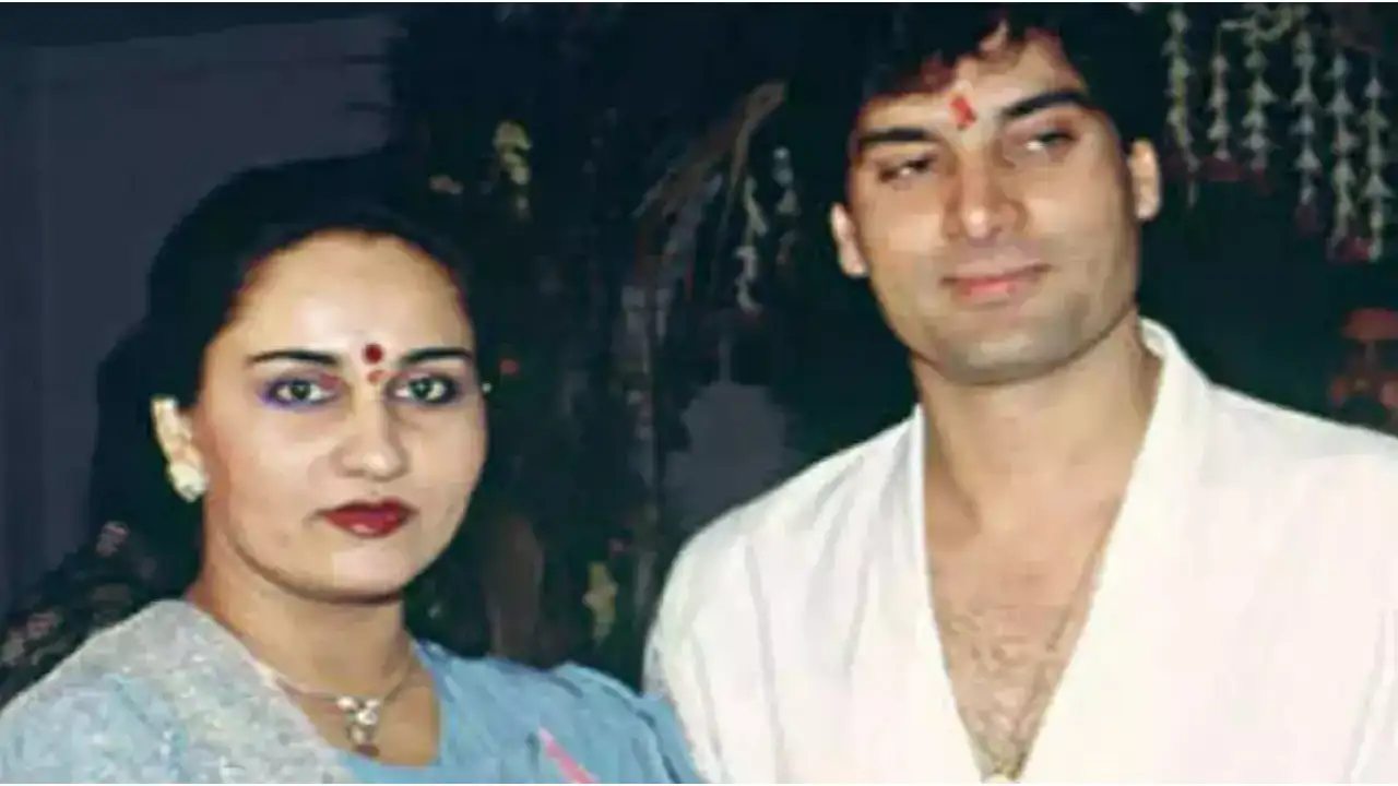 Old pic of Reena Roy and Mohsin Khan