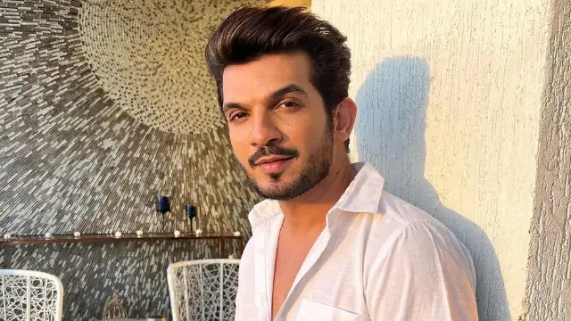 Arjun Bijlani's rigorous workout VIDEO is all the Friday motivation you need; Watch | PINKVILLA Arjun Bijlani's rigorous workout VIDEO is all the Friday motivation you need; Watch | PINKVILLA